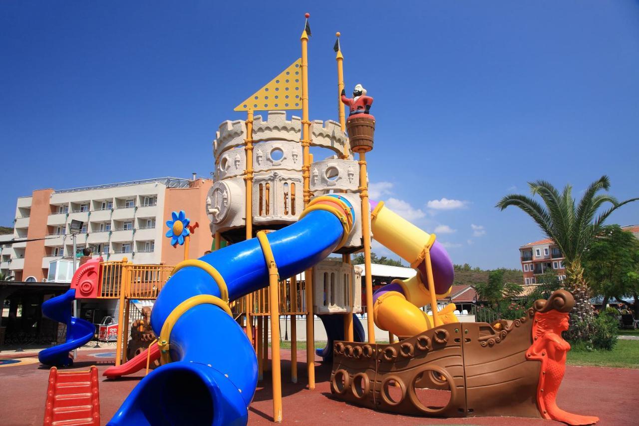 Club Yali Hotels & Resort グムルドゥル エクステリア 写真