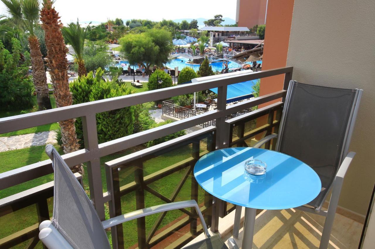 Club Yali Hotels & Resort グムルドゥル エクステリア 写真